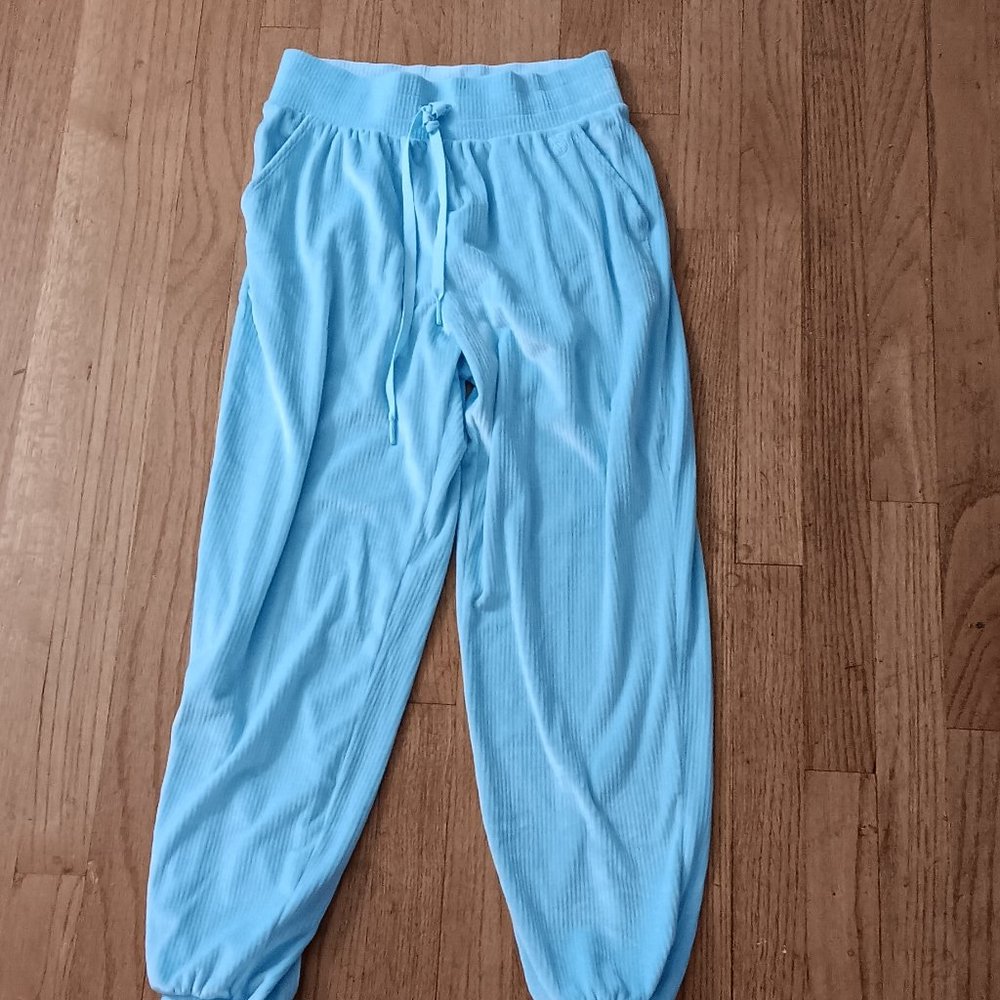 Victoria Secret On Point Leggings